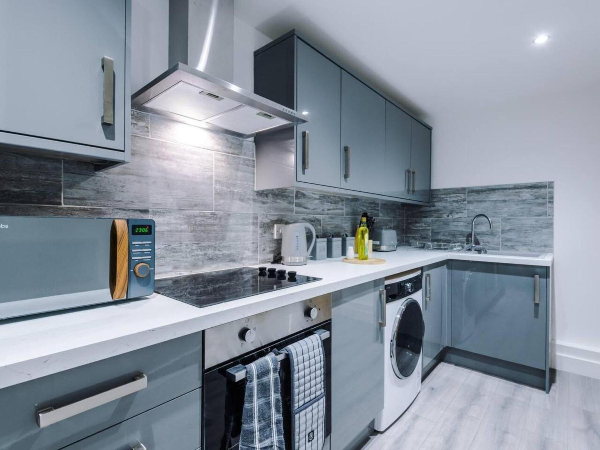 The Ecclesian Deluxe Apartments Near Trafford Centre Eccles Train Station Манчестър Екстериор снимка