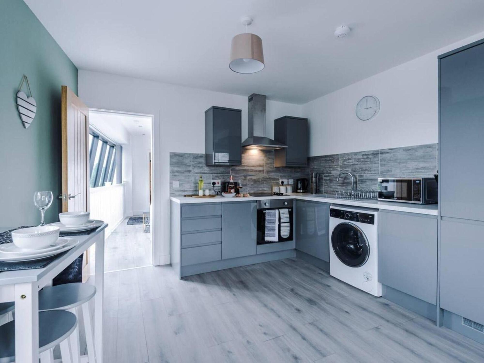 The Ecclesian Deluxe Apartments Near Trafford Centre Eccles Train Station Манчестър Екстериор снимка