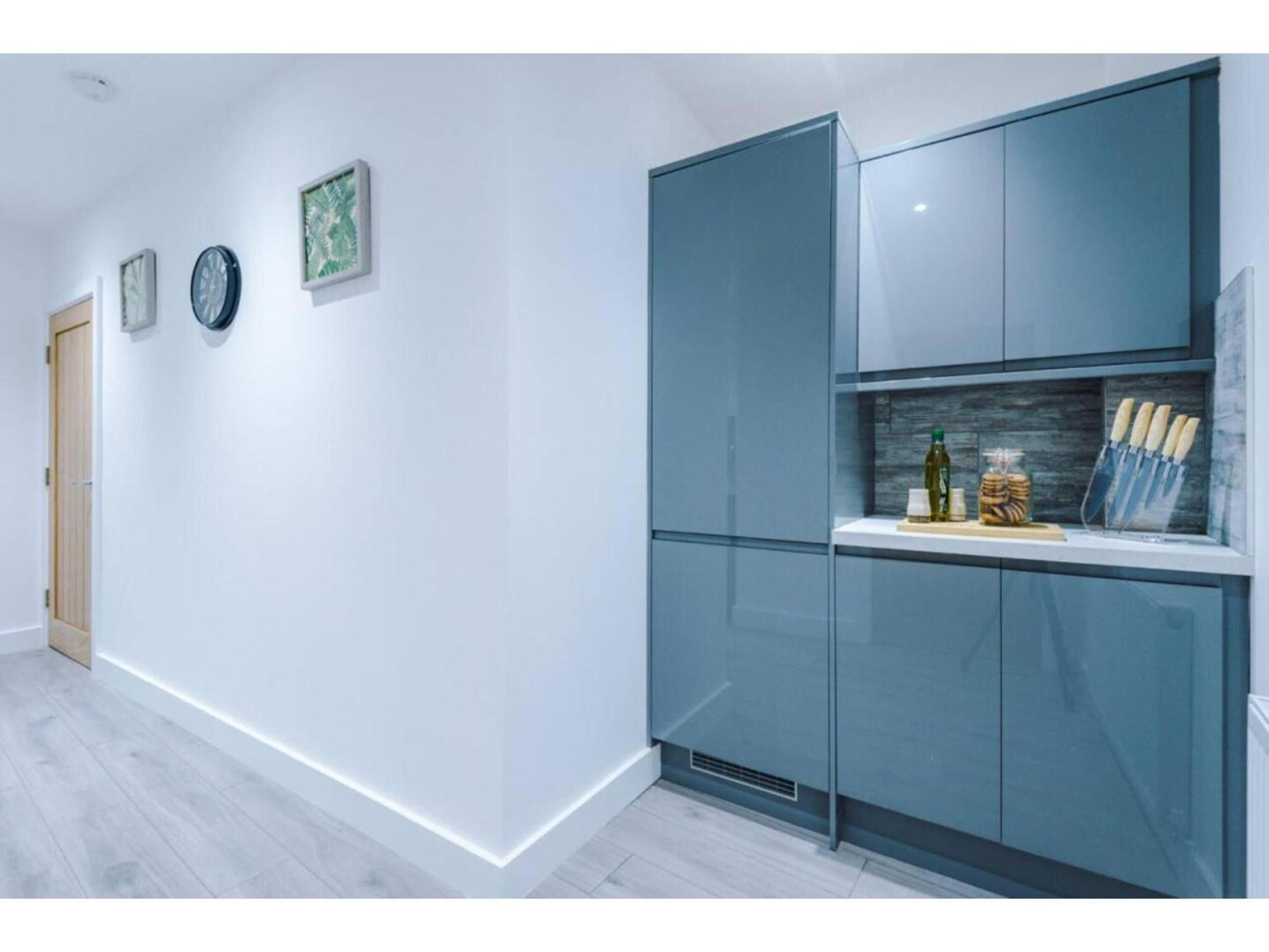 The Ecclesian Deluxe Apartments Near Trafford Centre Eccles Train Station Манчестър Екстериор снимка